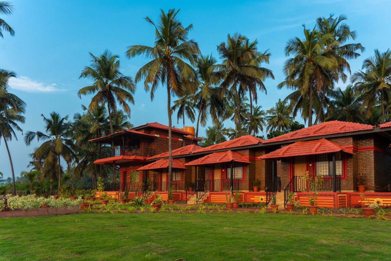 Cottages in Murdeshwar resort exterior