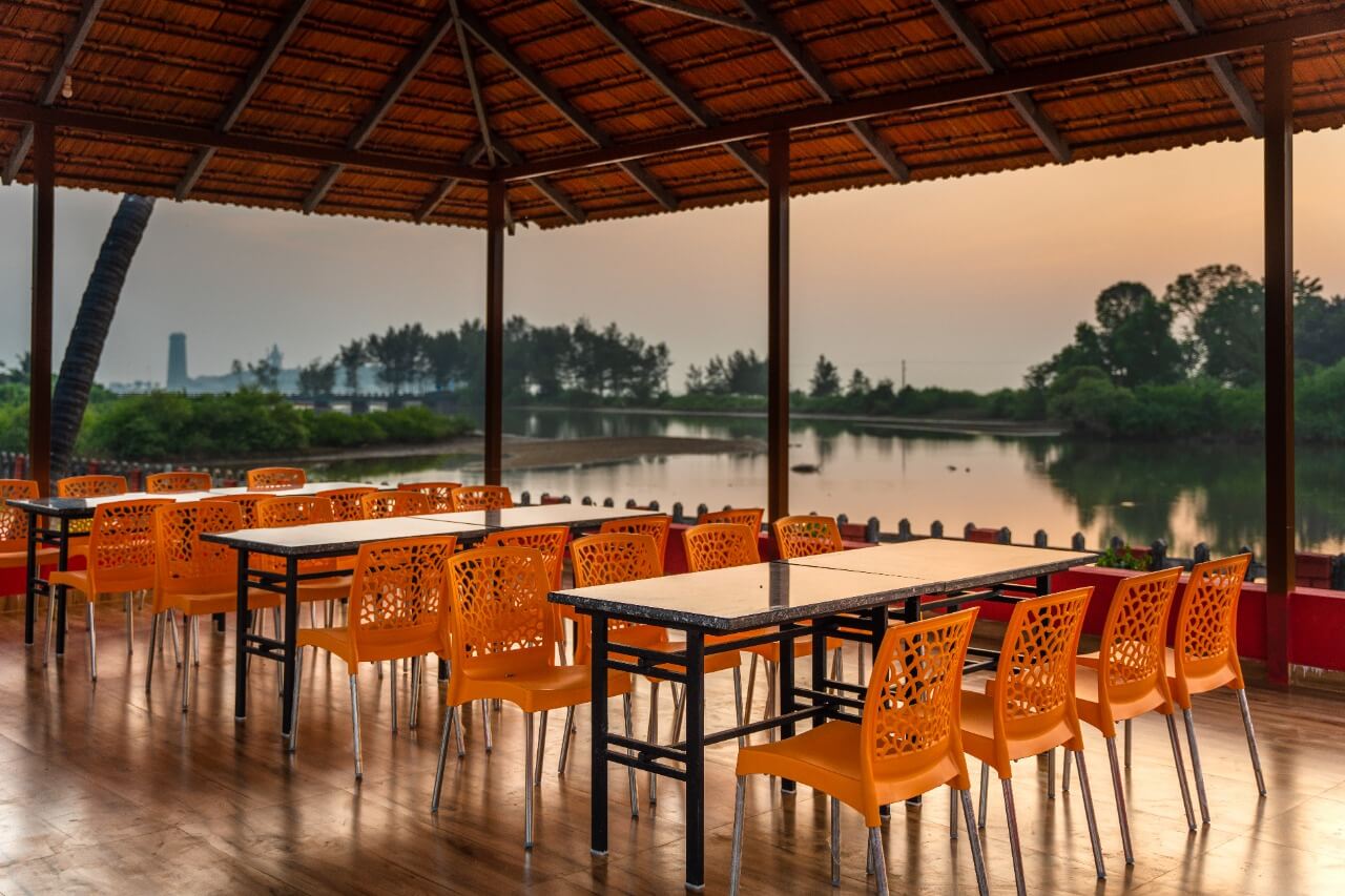 Murdeshwar resort dining sunset view